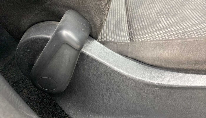2018 Volkswagen Ameo TRENDLINE 1.0L, Petrol, Manual, 67,051 km, Driver Side Adjustment Panel