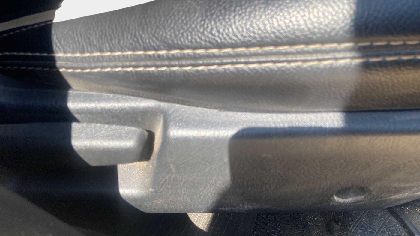 2021 Maruti Alto VXI PLUS, Petrol, Manual, 26,119 km, Driver Side Adjustment Panel