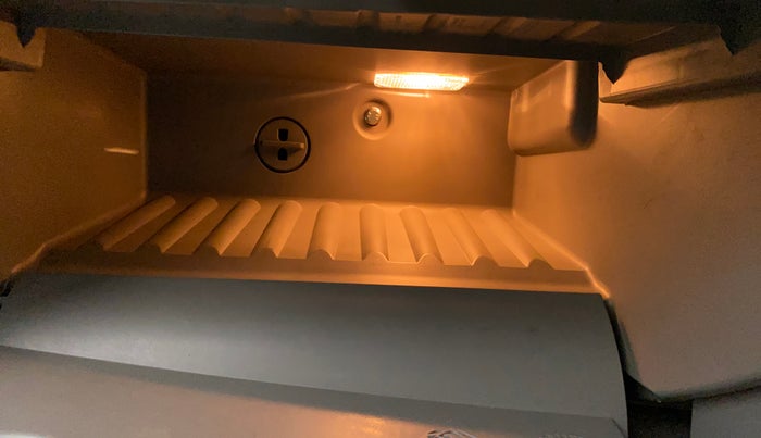 2018 Tata NEXON XZA PLUS DIESEL, Diesel, Automatic, 40,909 km, Cooled Glove Box