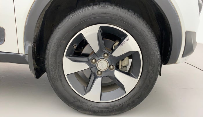 2018 Tata NEXON XZA PLUS DIESEL, Diesel, Automatic, 40,909 km, Right Front Wheel