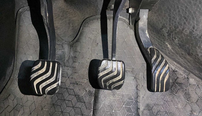 2019 Renault TRIBER RXZ, Petrol, Manual, 23,717 km, Pedals