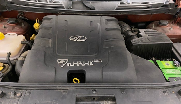 2015 Mahindra XUV500 W10, Diesel, Manual, 1,08,057 km, Open Bonet