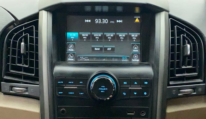 2015 Mahindra XUV500 W10, Diesel, Manual, 1,08,057 km, Infotainment System