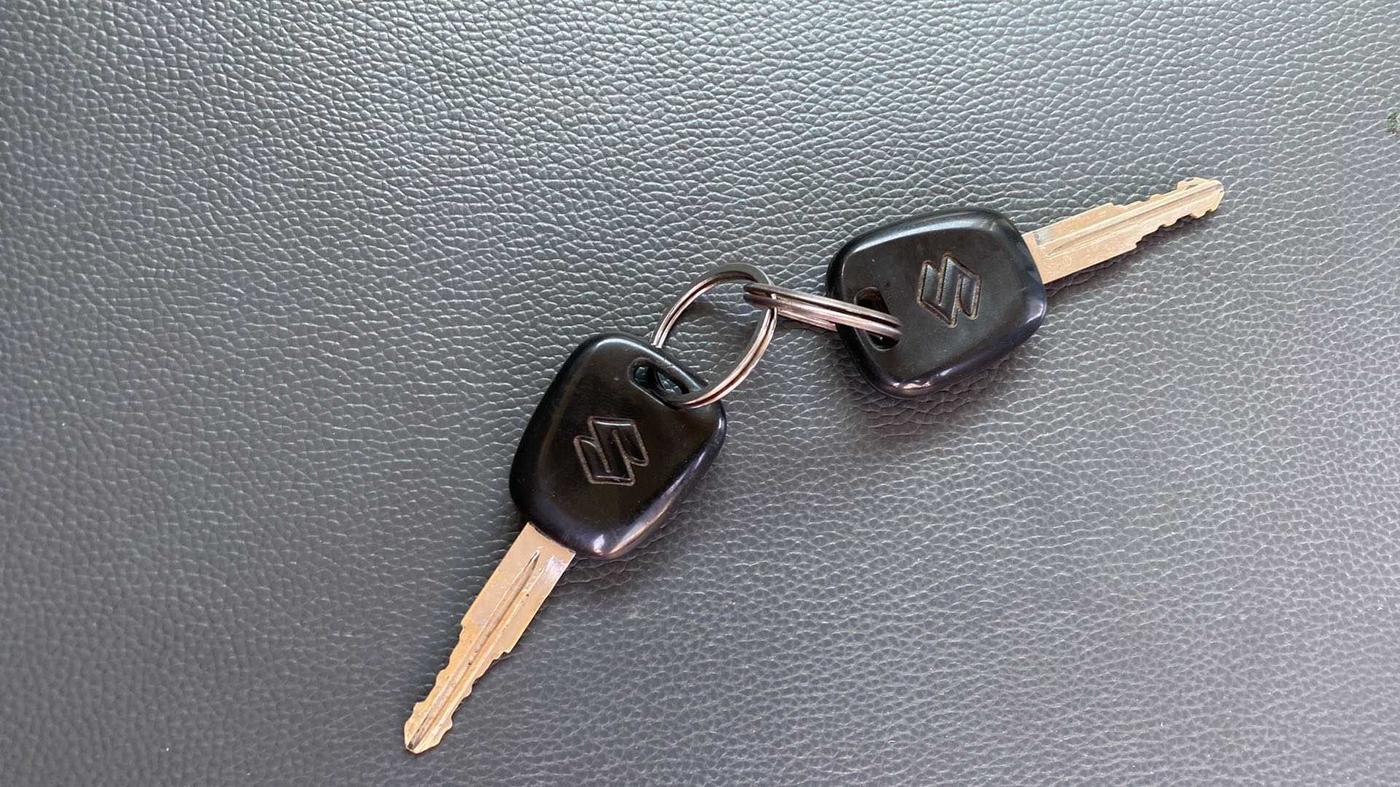 2016 Maruti Alto K10 VXI, Petrol, Manual, 84,911 km, Key Close Up