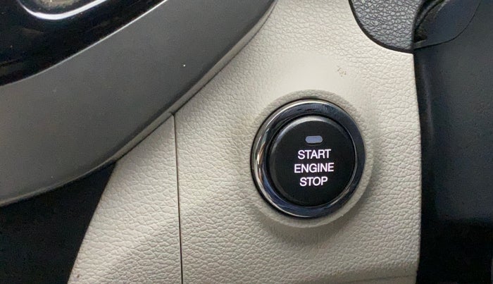 2021 Mahindra XUV300 W8 (O) 1.2 PETROL AMT, Petrol, Automatic, 46,170 km, Keyless Start/ Stop Button