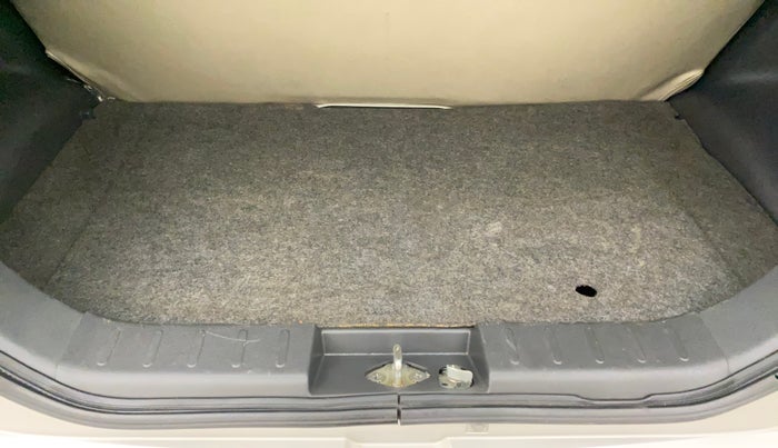2017 Maruti Alto K10 VXI, Petrol, Manual, 29,508 km, Boot Inside