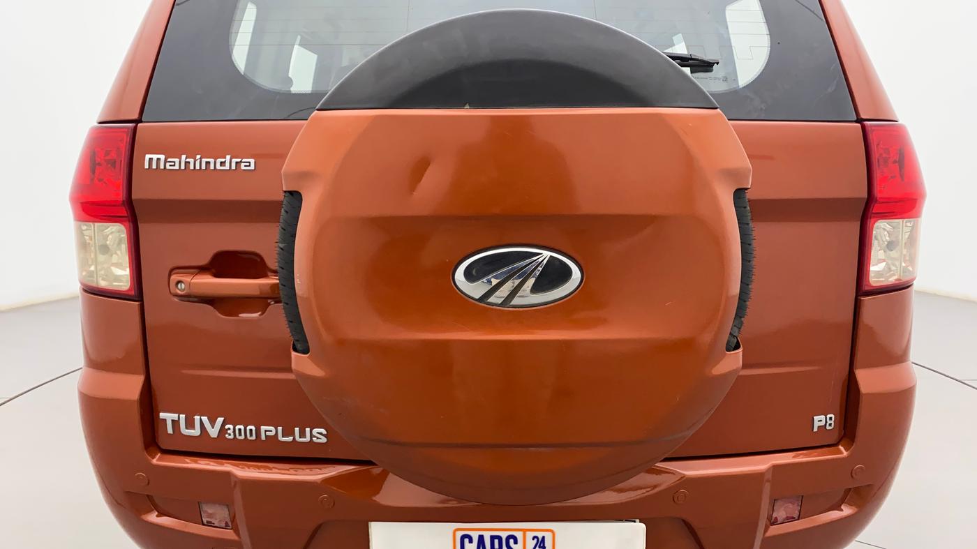 2018 Mahindra TUV 300 PLUS P8, Diesel, Manual, 1,09,111 km, Spare Tyre