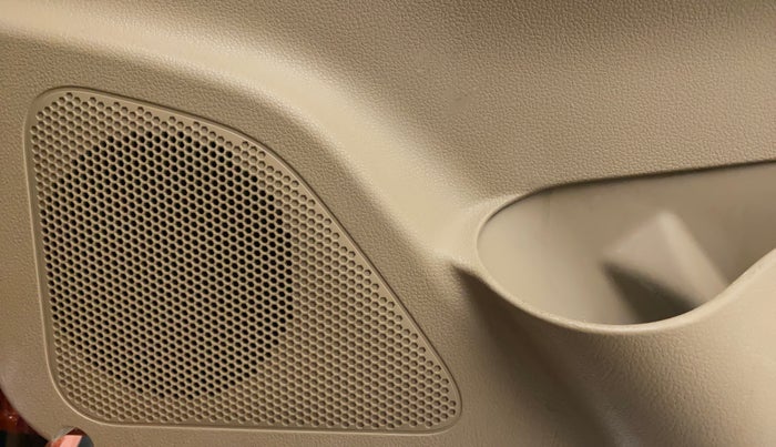 2018 Mahindra TUV 300 PLUS P8, Diesel, Manual, 1,09,111 km, Speaker