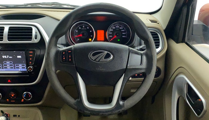 2018 Mahindra TUV 300 PLUS P8, Diesel, Manual, 1,09,111 km, Steering Wheel Close Up