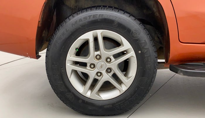 2018 Mahindra TUV 300 PLUS P8, Diesel, Manual, 1,09,111 km, Right Rear Wheel