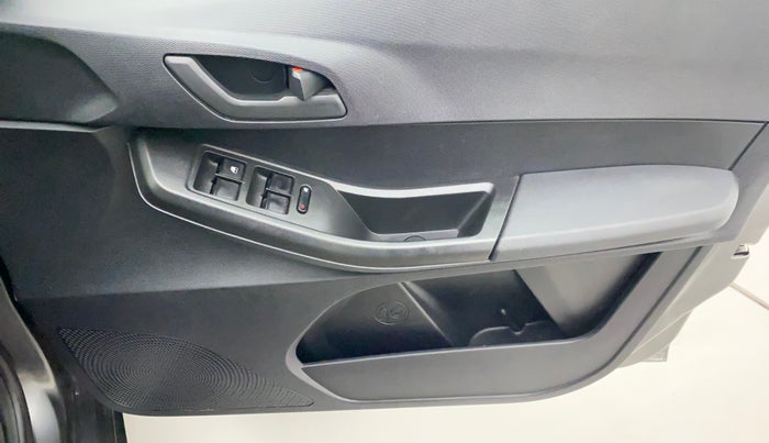 2022 Tata TIAGO NRG XZ MT, Petrol, Manual, 16,080 km, Driver Side Door Panels Control
