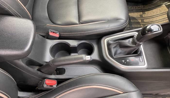 2017 Hyundai Creta SX PLUS AT 1.6 PETROL, Petrol, Automatic, 43,394 km, Gear Lever
