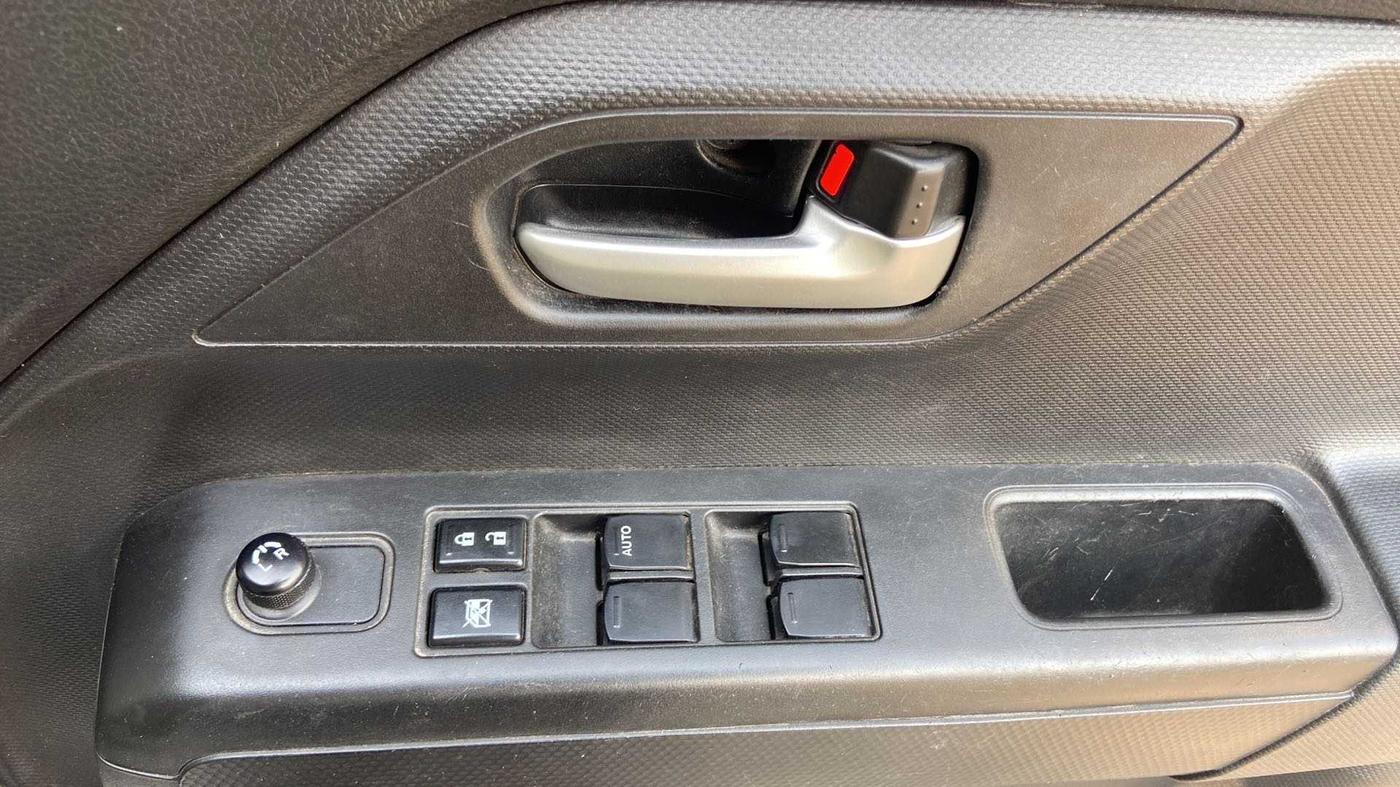2019 Maruti New Wagon-R VXI 1.0, CNG, Manual, 27,184 km, Driver Side Door Panels Control