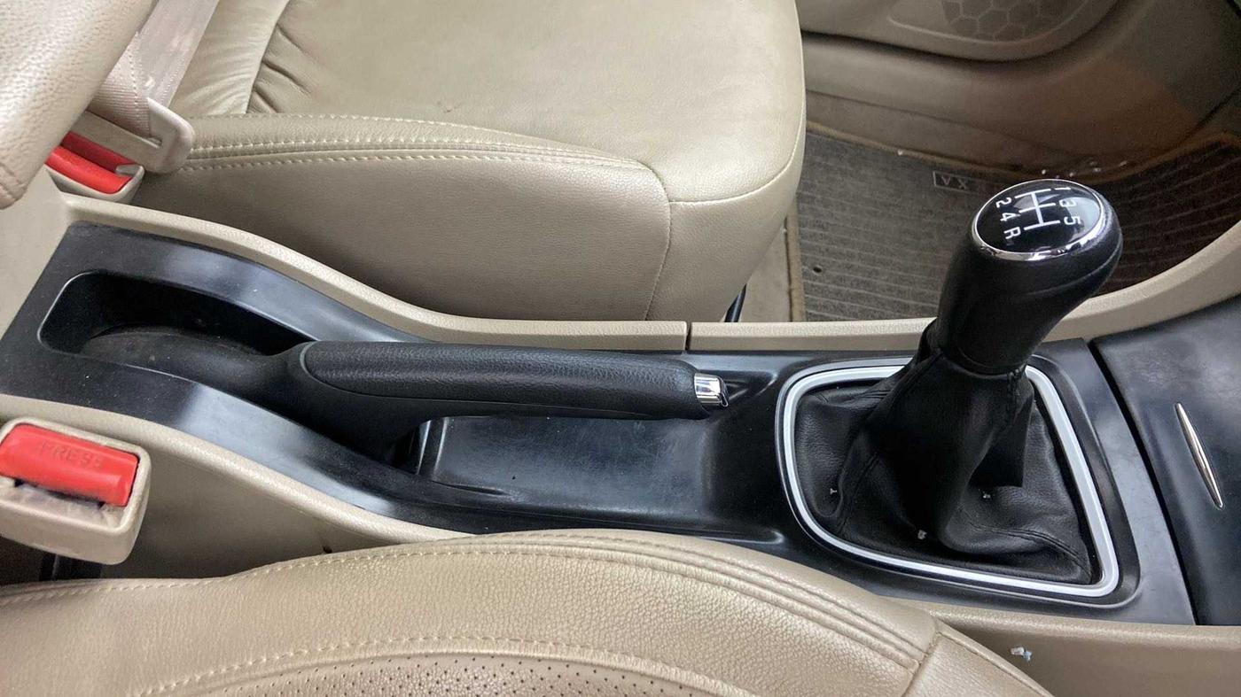 2020 Maruti Ciaz ALPHA 1.5 SHVS PETROL, Petrol, Manual, 40,226 km, Gear Lever