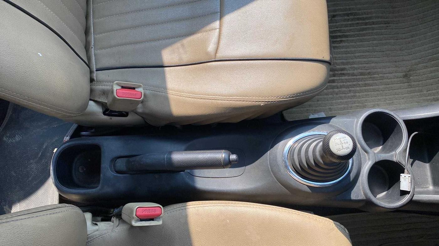 2015 Honda Brio S MT, Petrol, Manual, 38,856 km, Gear Lever