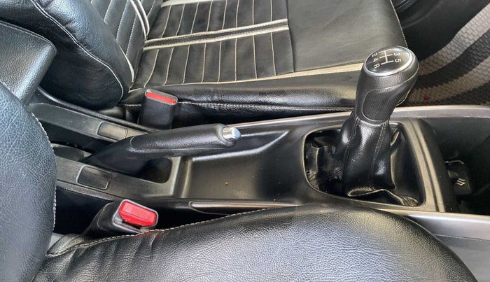 2019 Maruti Baleno ZETA PETROL 1.2, Petrol, Manual, 66,329 km, Gear Lever
