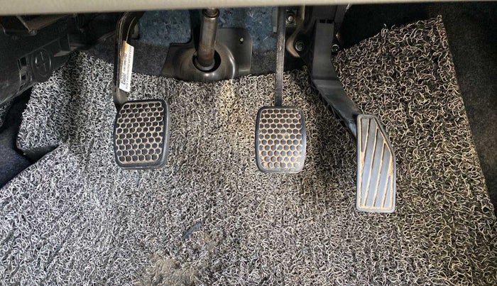 2023 Maruti Alto VXI, Petrol, Manual, 14,147 km, Pedals