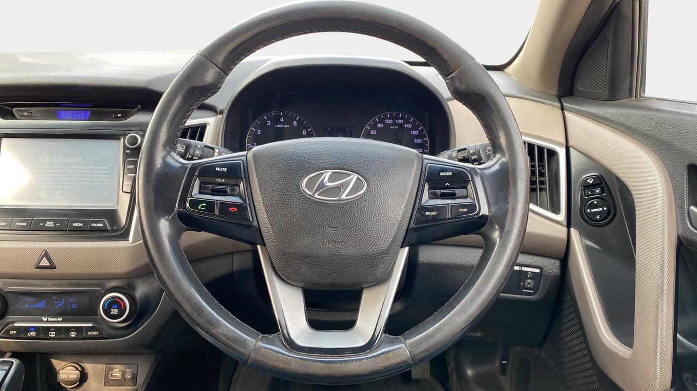 2016 Hyundai Creta SX PLUS AT 1.6 PETROL, Petrol, Automatic, 80,000 km, Steering Wheel Close Up