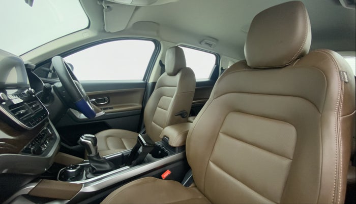 2020 Tata Harrier XZA, Diesel, Automatic, 28,811 km, Right Side Front Door Cabin