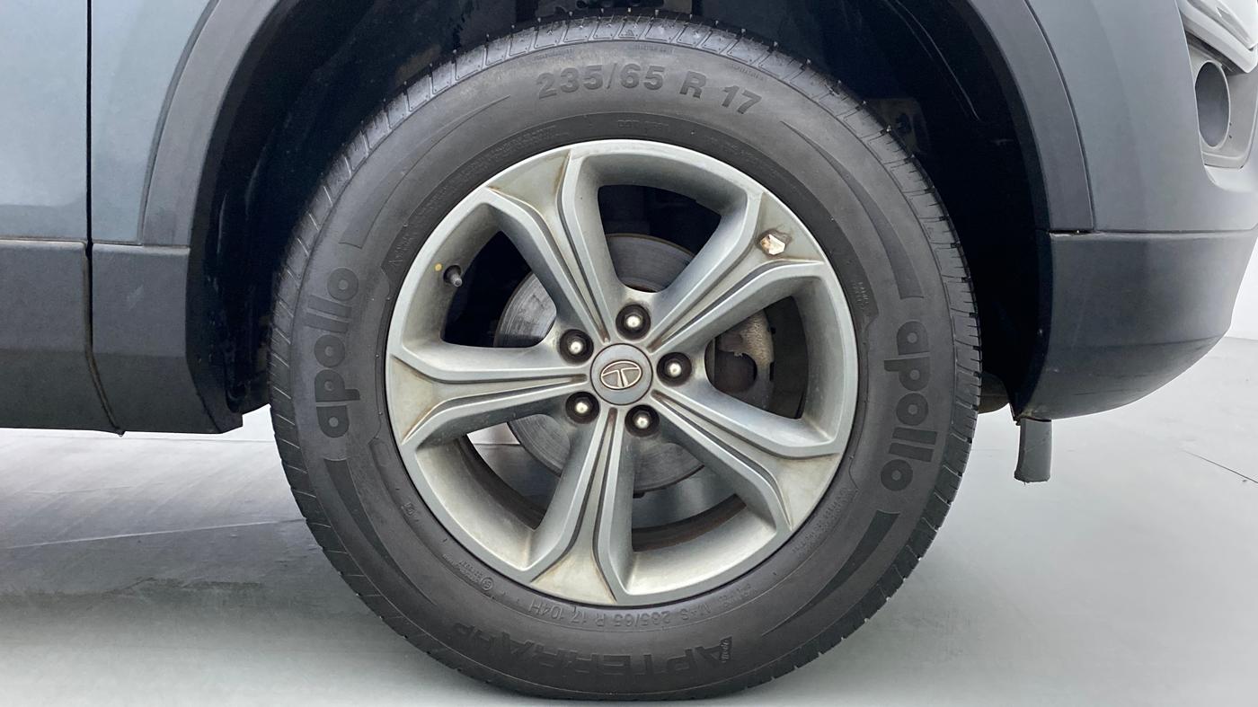 2020 Tata Harrier XZA, Diesel, Automatic, 28,811 km, Right Front Wheel