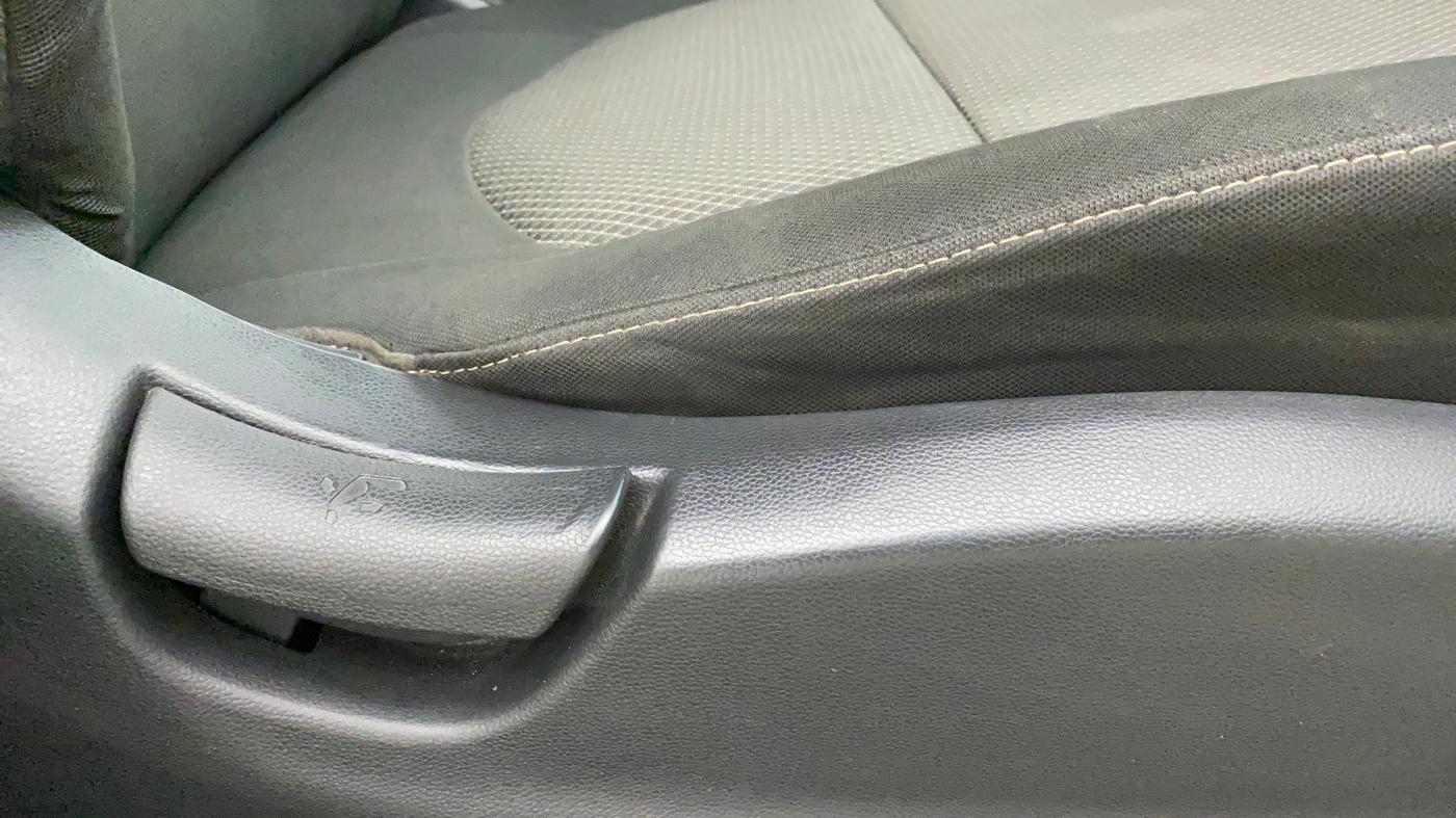 2018 Hyundai Creta E PLUS 1.6 PETROL, Petrol, Manual, 1,14,721 km, Driver Side Adjustment Panel