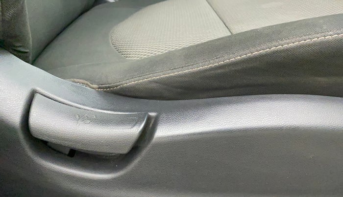 2018 Hyundai Creta E PLUS 1.6 PETROL, Petrol, Manual, 1,14,721 km, Driver Side Adjustment Panel