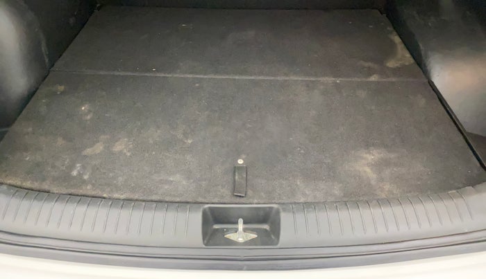 2018 Hyundai Creta E PLUS 1.6 PETROL, Petrol, Manual, 1,14,721 km, Boot Inside