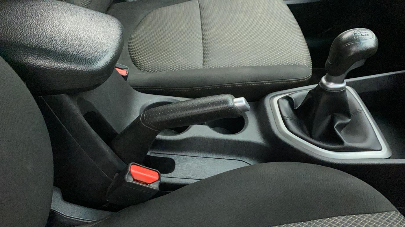 2018 Hyundai Creta E PLUS 1.6 PETROL, Petrol, Manual, 1,14,721 km, Gear Lever