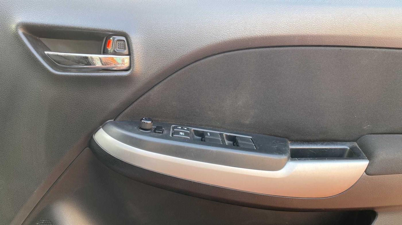 2016 Maruti Baleno DELTA CVT PETROL 1.2, Petrol, Automatic, 62,473 km, Driver Side Door Panels Control