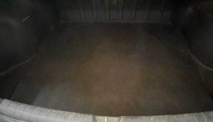 2018 Hyundai Verna 1.6 VTVT SX O, Petrol, Manual, 69,937 km, Boot Inside