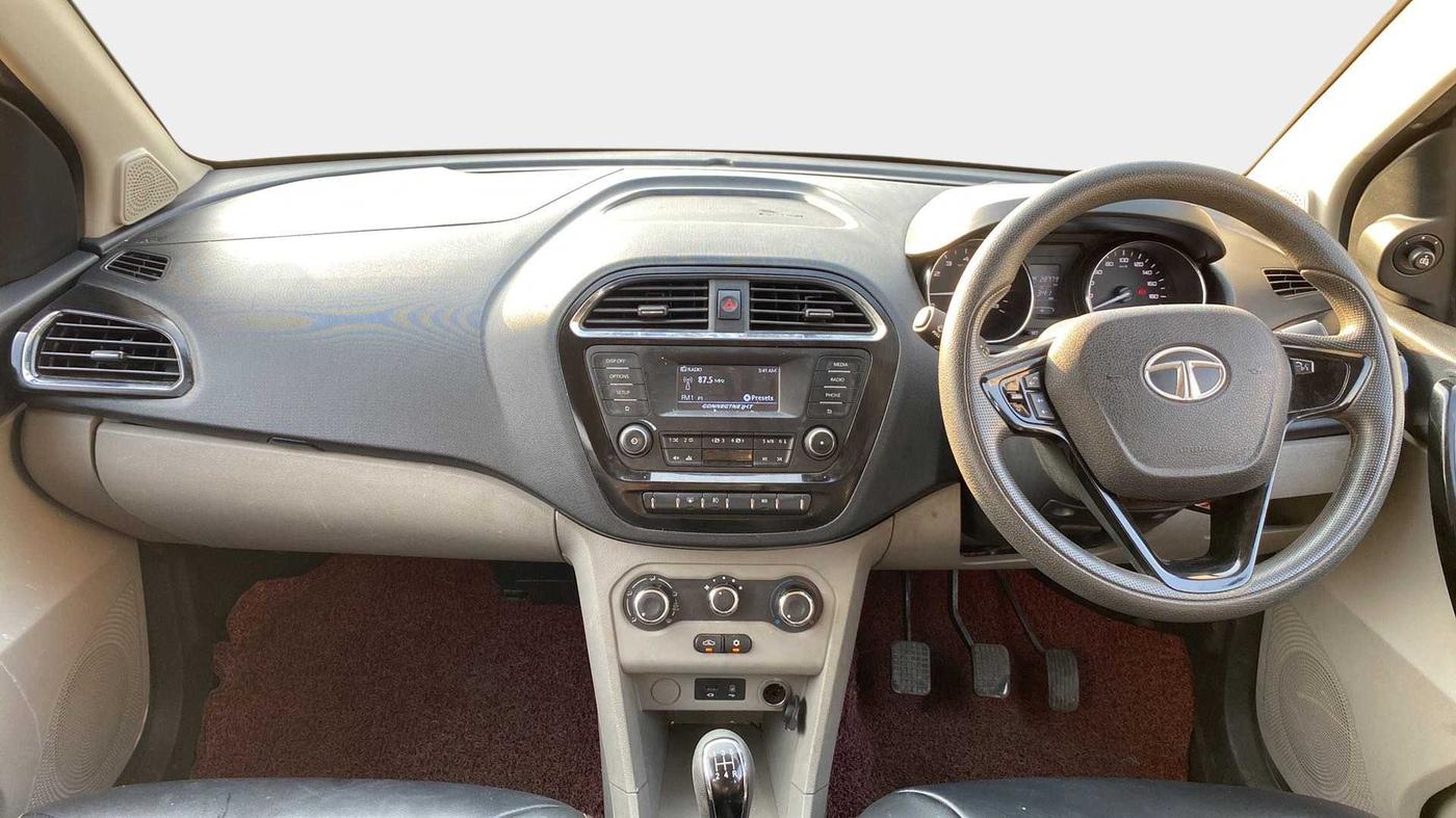 2019 Tata Tiago XZ PETROL, Petrol, Manual, 28,752 km, Dashboard