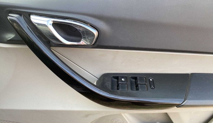 2019 Tata Tiago XZ PETROL, Petrol, Manual, 28,752 km, Driver Side Door Panels Control