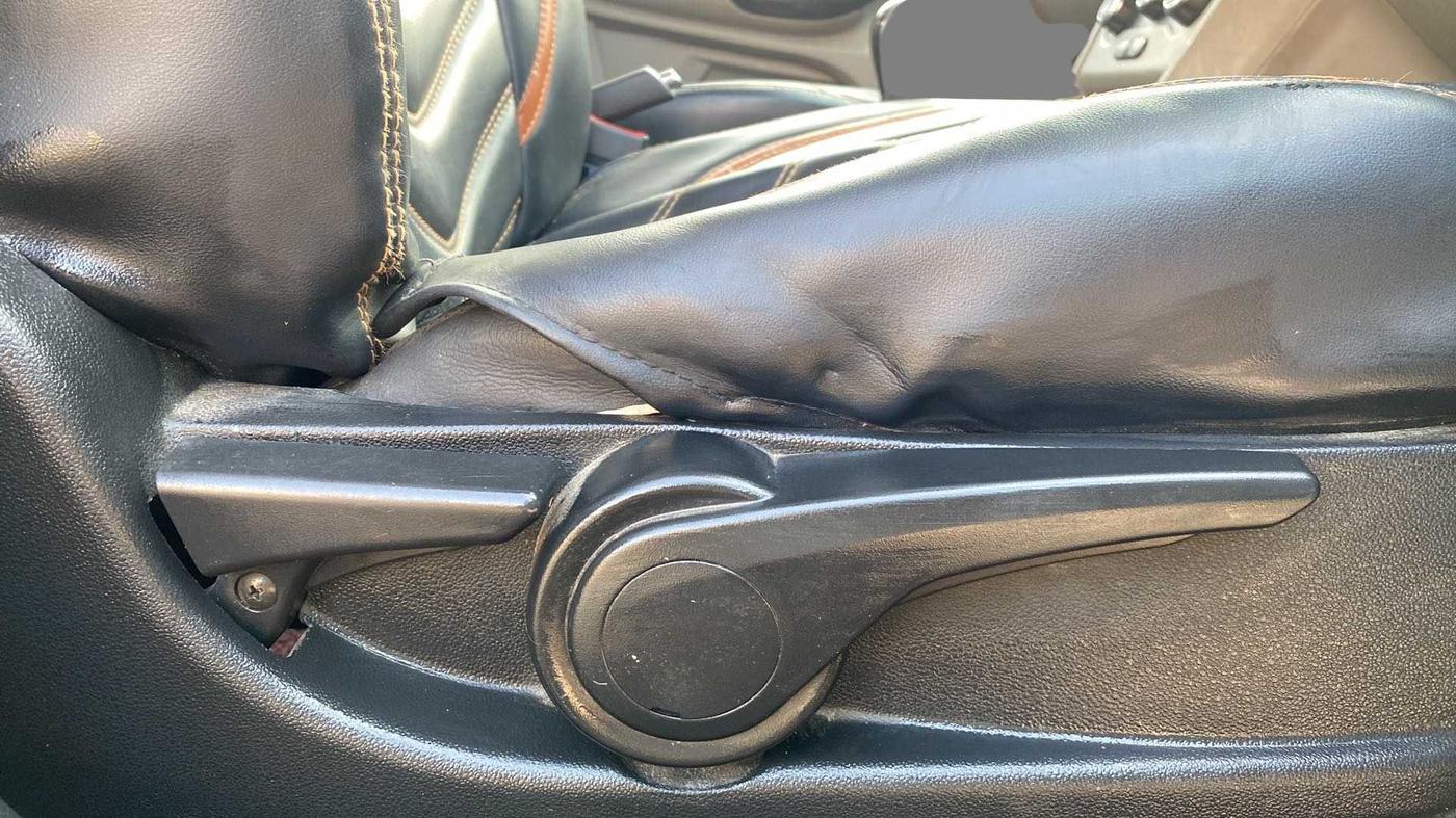 2019 Tata Tiago XZ PETROL, Petrol, Manual, 28,752 km, Driver Side Adjustment Panel