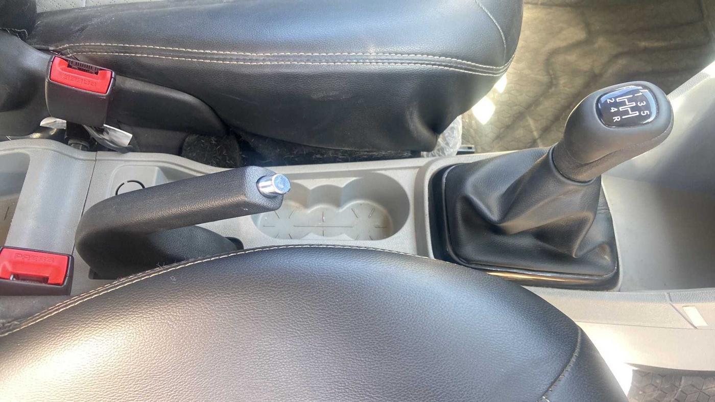 2020 Tata Tiago XZ PLUS DUAL TONE PETROL, Petrol, Manual, 25,101 km, Gear Lever