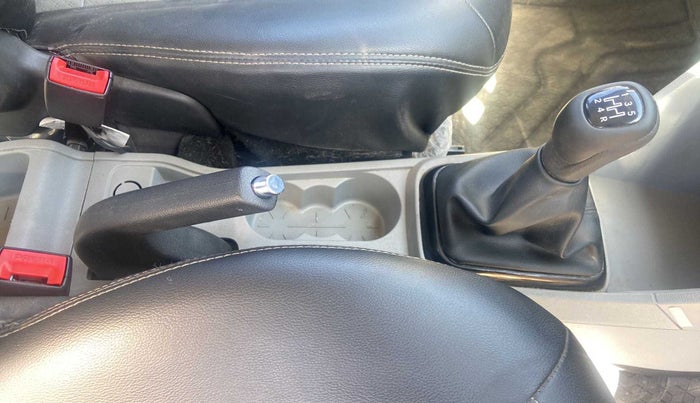 2020 Tata Tiago XZ PLUS DUAL TONE PETROL, Petrol, Manual, 25,101 km, Gear Lever