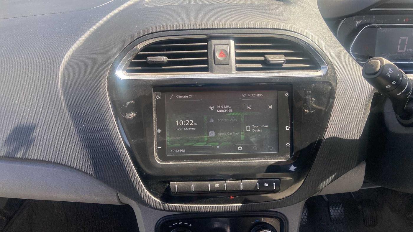 2020 Tata Tiago XZ PLUS DUAL TONE PETROL, Petrol, Manual, 25,101 km, Air Conditioner