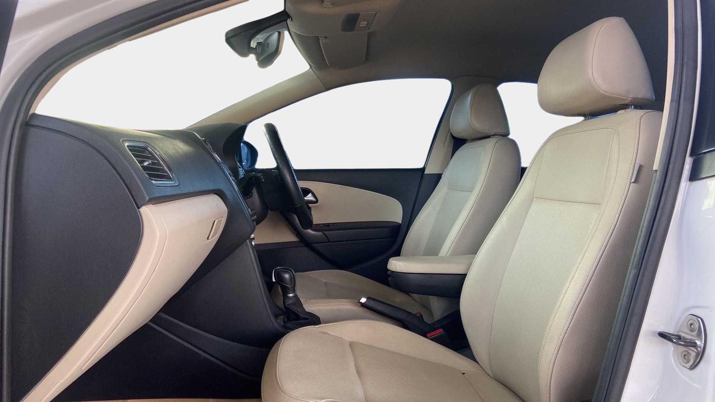 2019 Volkswagen Vento HIGHLINE PLUS 1.2 AT 16 ALLOY, Petrol, Automatic, 86,622 km, Right Side Front Door Cabin