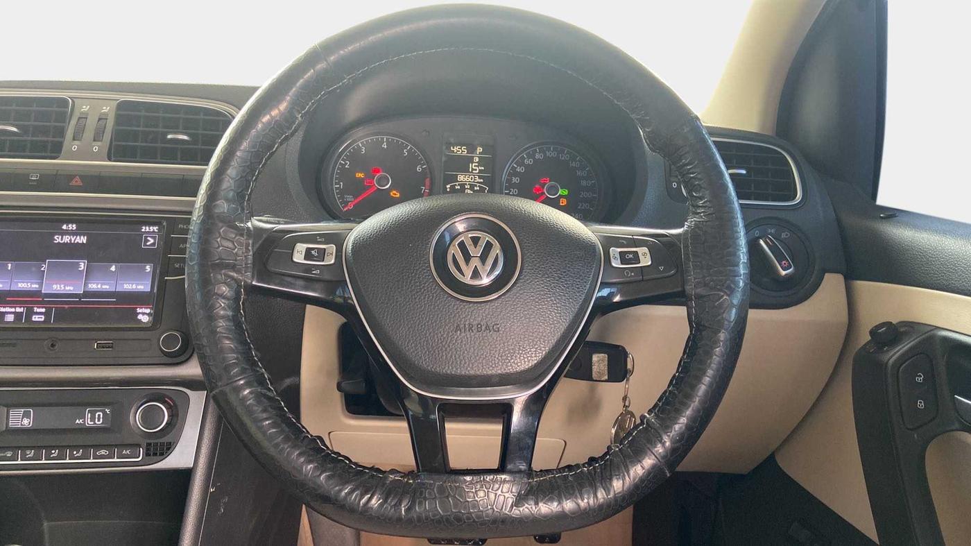 2019 Volkswagen Vento HIGHLINE PLUS 1.2 AT 16 ALLOY, Petrol, Automatic, 86,622 km, Steering Wheel Close Up