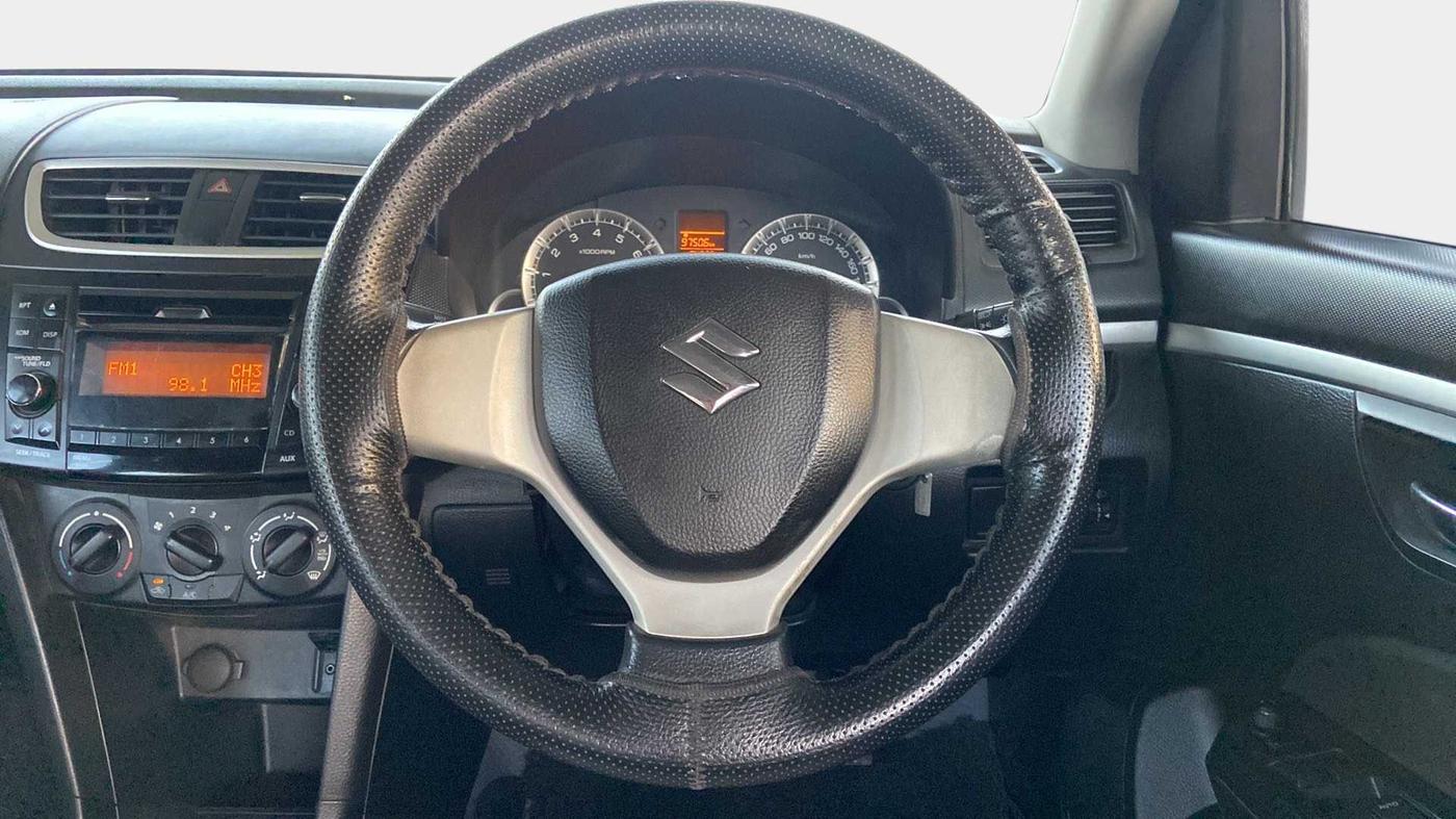 2014 Maruti Swift VXI, Petrol, Manual, 84,651 km, Steering Wheel Close Up