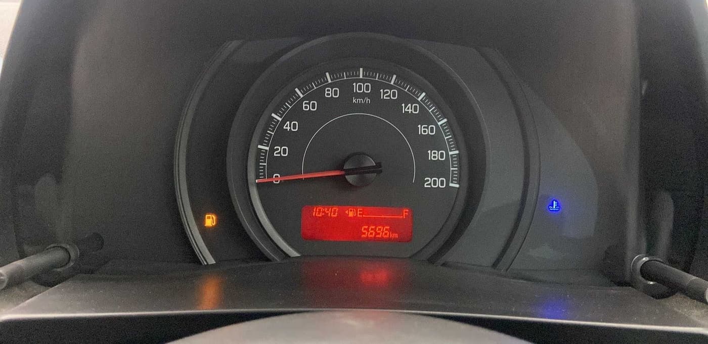 2023 Maruti Swift LXI, Petrol, Manual, 5,695 km, Odometer Image