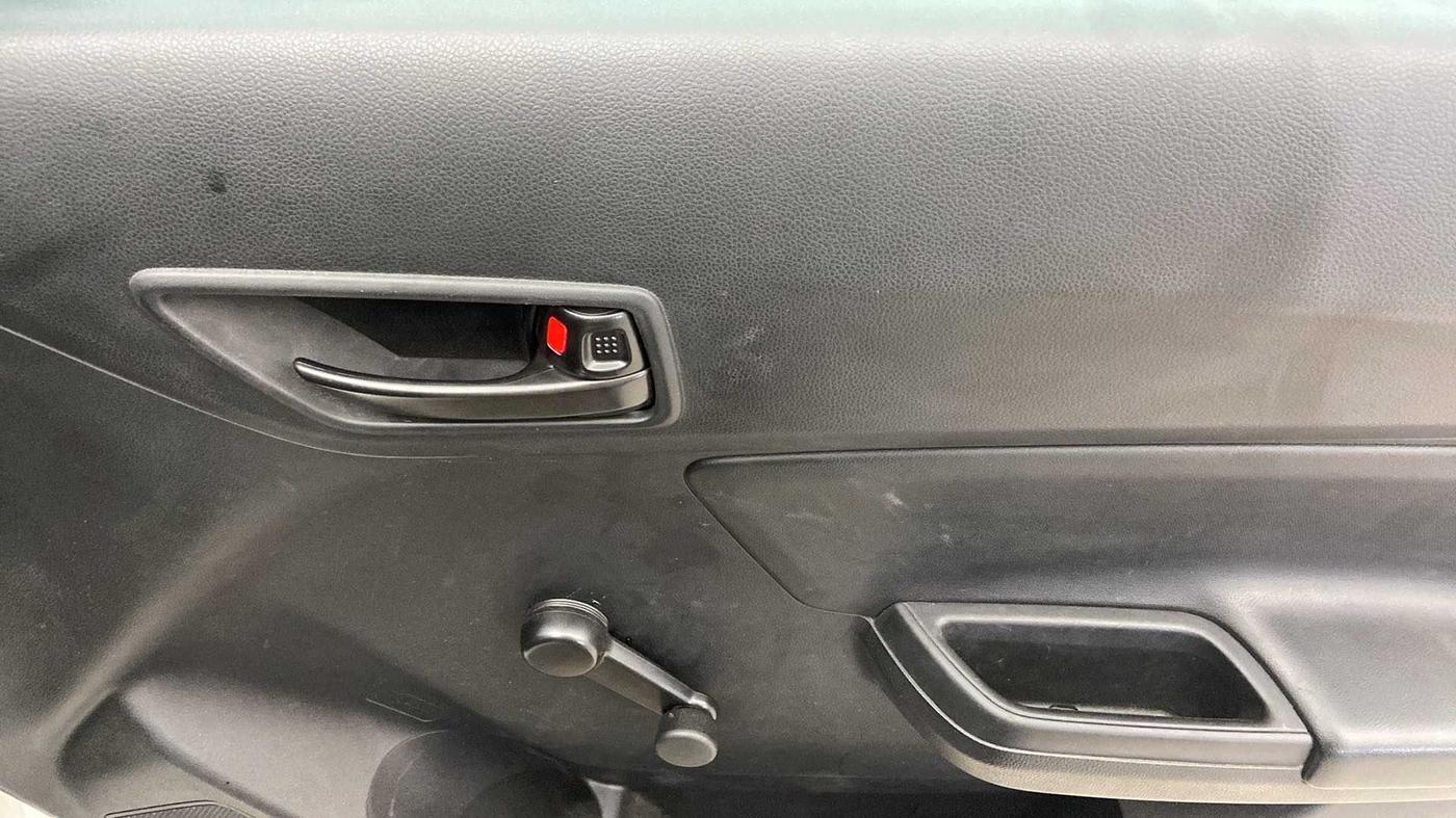 2023 Maruti Swift LXI, Petrol, Manual, 5,695 km, Driver Side Door Panels Control