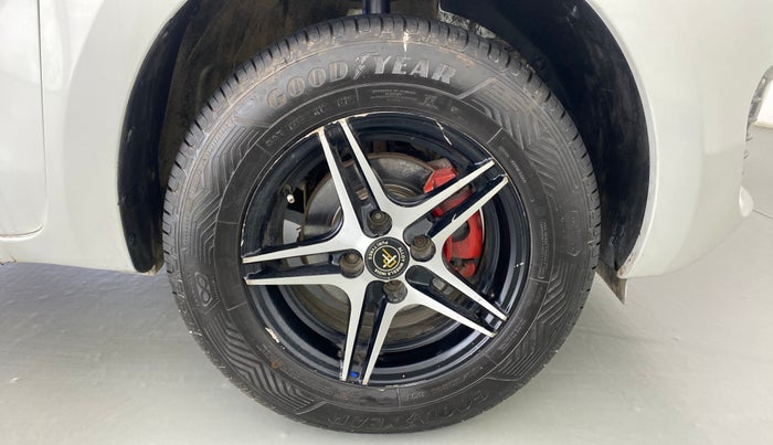 2021 Maruti Swift VXI, Petrol, Manual, 58,838 km, Right Front Wheel