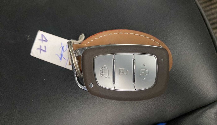2022 Hyundai VENUE SX 1.2 PETROL, Petrol, Manual, 18,241 km, Key Close Up