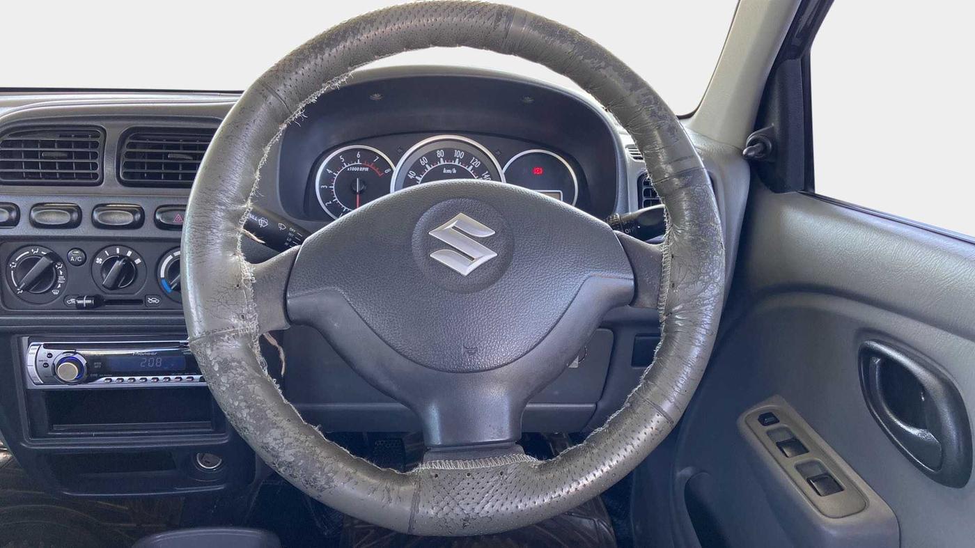 2013 Maruti Alto K10 VXI, Petrol, Manual, 48,345 km, Steering Wheel Close Up