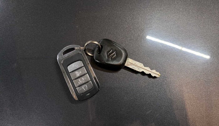 2022 Maruti Alto LXI O, Petrol, Manual, 30,418 km, Key Close Up