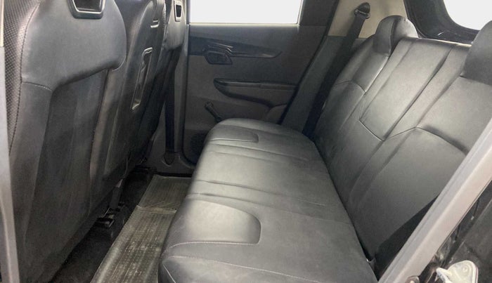 2018 Mahindra KUV 100 NXT K2+ P 6 STR, Petrol, Manual, 28,440 km, Right Side Rear Door Cabin