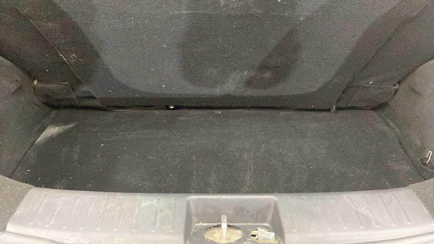 2018 Mahindra KUV 100 NXT K2+ P 6 STR, Petrol, Manual, 28,440 km, Boot Inside
