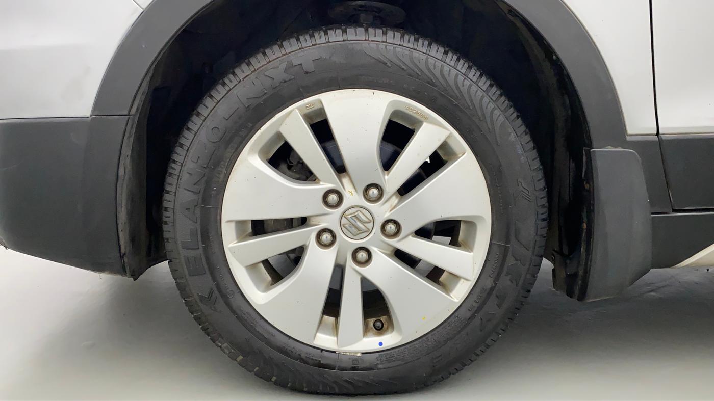 2015 Maruti S Cross ZETA 1.3, Diesel, Manual, 58,303 km, Left Front Wheel