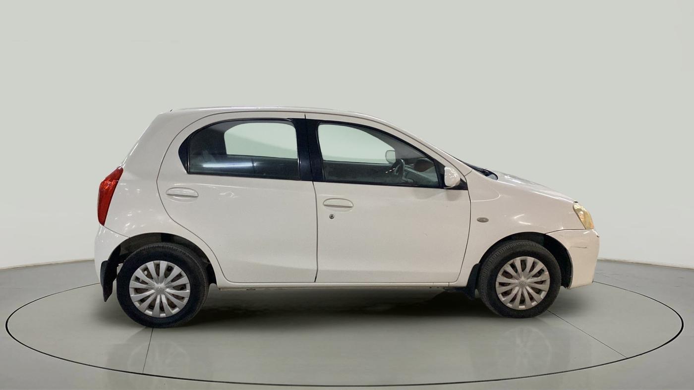 2011 Toyota Etios Liva G, Petrol, Manual, 38,363 km, Right Side View