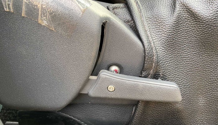 2018 Maruti Alto 800 LXI, Petrol, Manual, 12,919 km, Driver Side Adjustment Panel